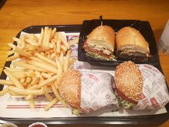 -The Habit Burger Grill 哈比特汉堡(复兴soho店)
