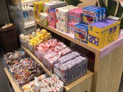 零售区-良品铺子(宝安天虹购物中心店)