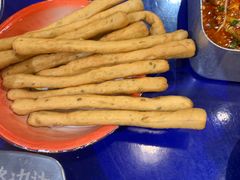 -马路边边串串香(苗栗路店)