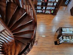 -武汉大学图书馆·文理学部总馆