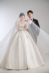 -雪中彩影婚纱摄影·微光艺术中心