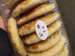 -新月蛋糕西点专卖店(大麦街店)