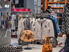 -王府井奥莱临潼小镇(临潼店)