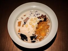-RUXU入续糖水铺与包(卓悦中心店)