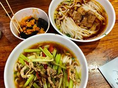 芹菜炒肉丝粉-肆姐面粉馆(坡子街店)