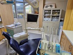 -上海仁爱医院口腔科 · 种植