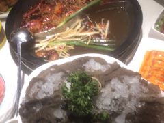 -茅草房·河畔园林火锅