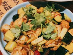 -喝丢一只鞋海鲜烧烤·海肠捞饭(东关街店)