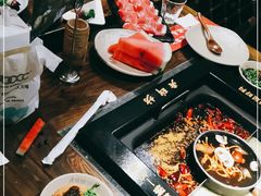 -老牌坊云南鱼豆花火锅(哈西万达店)