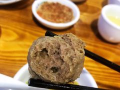 -五指山生态小黄牛(皮皮虾海鲜广场店)