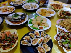 -覃记海鲜美食餐厅