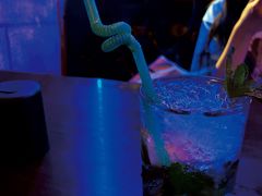 -vimi便利店酒吧
