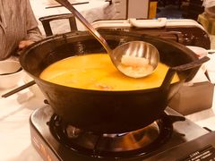 -鲜入围煮花胶鸡海鲜火锅