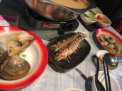 -鲜入围煮花胶鸡海鲜火锅