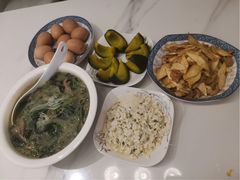 -乐禧母婴全自营月嫂(宝山店)