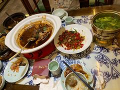 -卢大鲜鱼头捞饭(美利广场店)