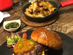 -HIGH FIVE哈福手工汉堡(桂林路店)