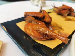 脆皮乳鸽-喜粤8号(四海唐人街店)
