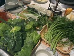 -左庭右院鲜牛肉火锅黑金店(陆家嘴中心店)