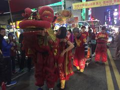 -六合夜市