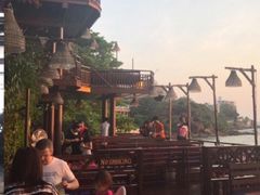 -卷心菜和避孕套餐厅(Pattaya)