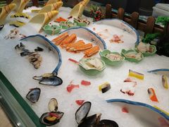 -绿岛港轩海鲜烤肉涮锅自助餐厅