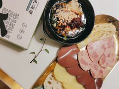 -洪氏嗨捞·猪肚鸡火锅(阳光天地店)