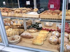 -焙丽拾光(麦凯乐直营店)
