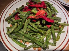 -纳鲁孜·新疆特色餐厅(上海悦荟广场店)