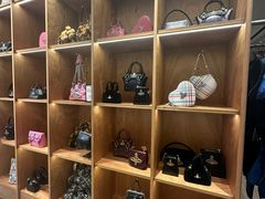 -Vivienne Westwood(上海来福士广场店)