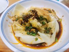 酸辣卤饺-靖晨园蒸饵丝(爱琴海店)