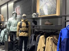 -ARC'TERYX始祖鸟(北京王府中环店)