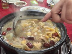 -花苑美食横琴生蚝火锅(拱北粤华路店)