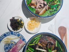 -镇南锅盖面馆(解放路店)