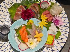 -铭牛烧肉·和牛海鲜自助(高新月牙湖店)