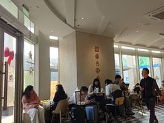 -星巴克臻选(莘庄仲盛店)