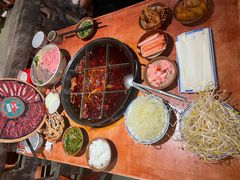 -周小明火锅(黑金冠社区店)