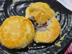 云南现烤鲜花饼-香巴拉云南餐厅(华莱坞店)