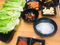 生菜-肉甲韩国木炭烤肉(新壹街1店)