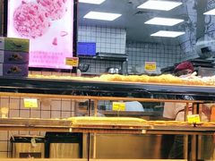 面包甜点陈列柜-鲍师傅糕点(江苏路店)