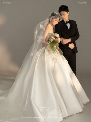 -雪中彩影婚纱摄影·微光艺术中心