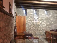 石头堆砌的餐厅-萨夫兰博卢
