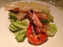 沙拉配烤大虾-广州四季酒店·佰鲜汇·现代法餐