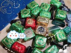 -VENCHI 闻绮(上海佛罗伦萨小镇店)