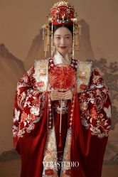 -至臻微拉婚纱摄影