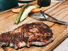 扒M10澳洲和牛肉眼牛排-窗外西餐厅(普罗理想国店)