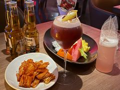-FOUR PLAY BAR