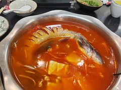 -聚黔堂凯里酸汤鱼美食店