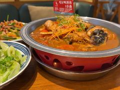 -刘姐啤酒鱼民族演艺餐厅(西街总店)