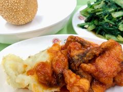 糖醋鱼配土豆泥-北大家园食堂